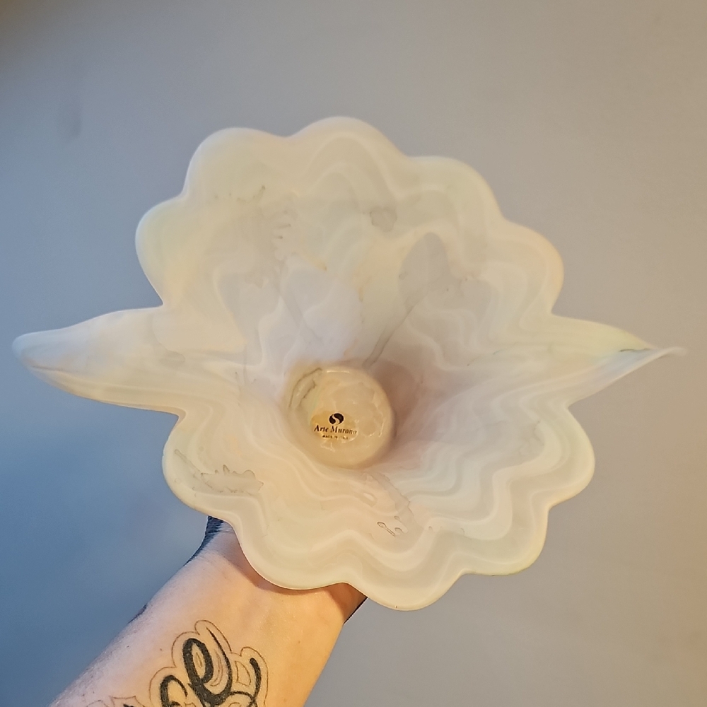 Light Pink Whispy Murano Glass Bowl